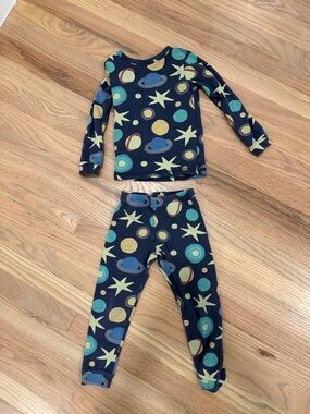 Tea Collection Navy Space Print Kids Pajama Set - Blue, Yellow, Green